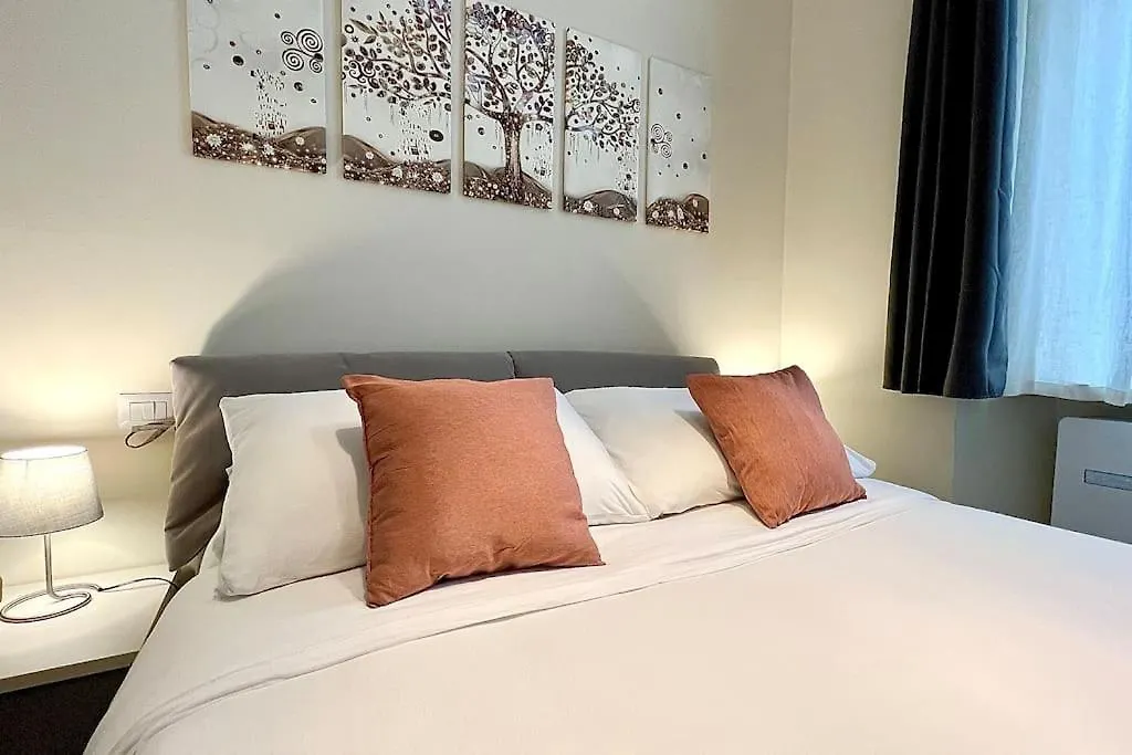 Marghera - Fiera Netflix & Wifi 10 Min To Duomo Apartment Milan 0*,  Italy